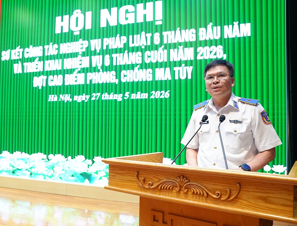 thiếu tướng lê Đình cường phát biểu chỉ đạo hội nghị.